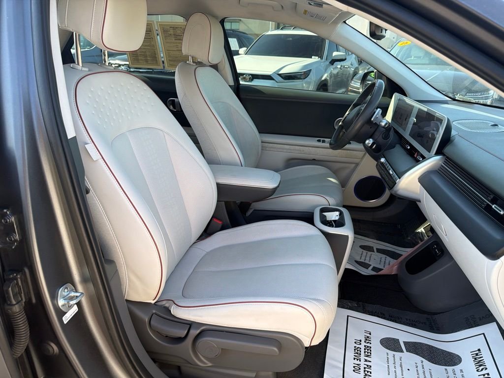 Used 2023 Gray Hyundai SEL image 18