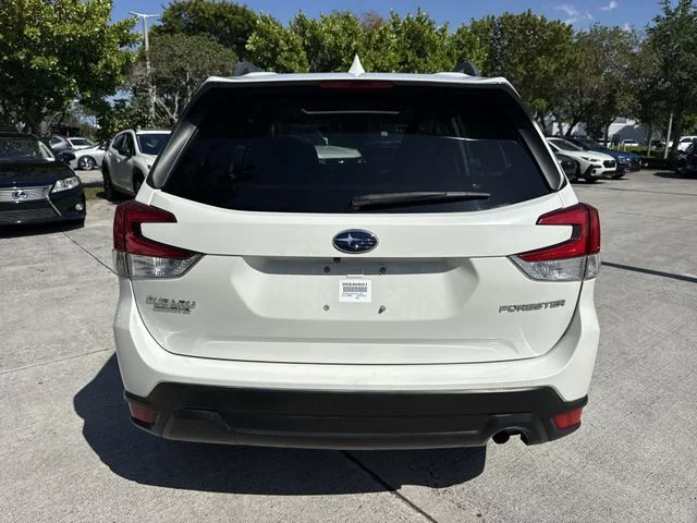 Used 2020 White Subaru Premium image 24