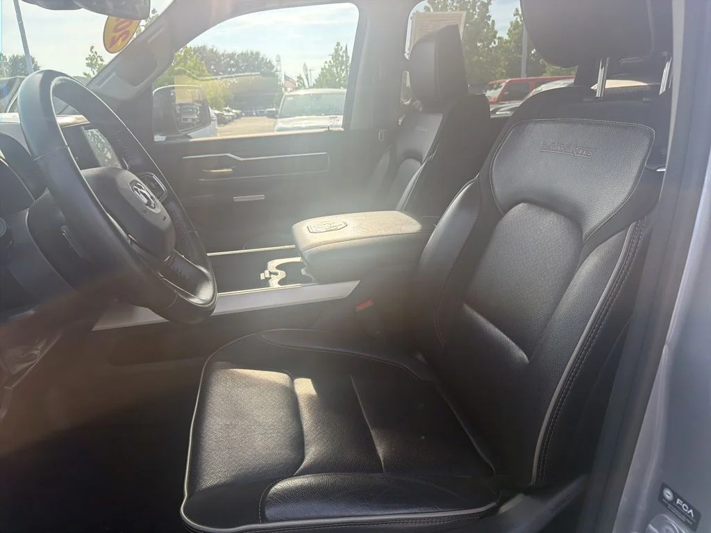 Used 2022 Silver Ram Laramie image 9
