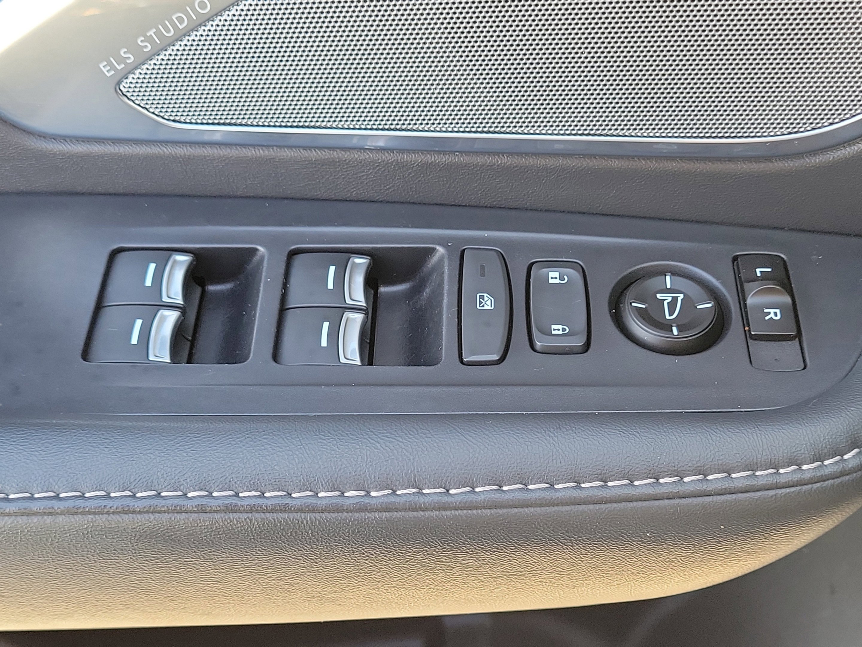 Used 2020 Black Acura Technology Package image 16