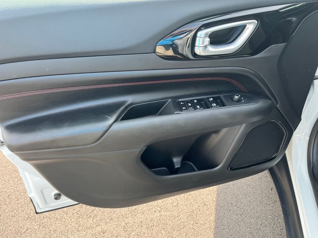Used 2025 Bright White Clearcoat Jeep Trailhawk image 11