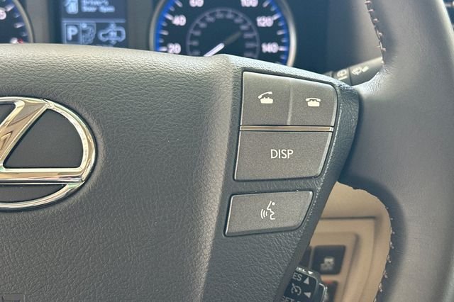 Used 2011 White Lexus 570 image 31