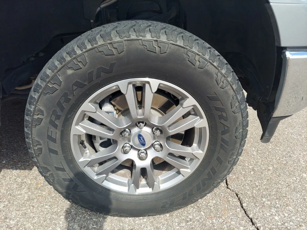 Used 2021 Silver Ford Lariat image 10