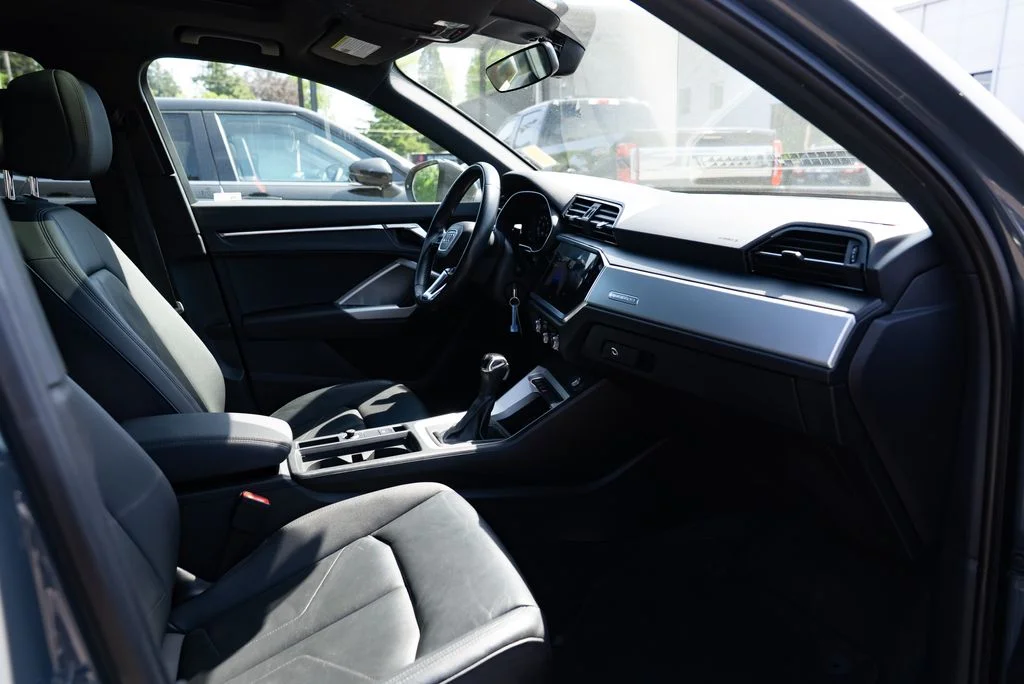 Used 2020 Gray Audi Premium image 27