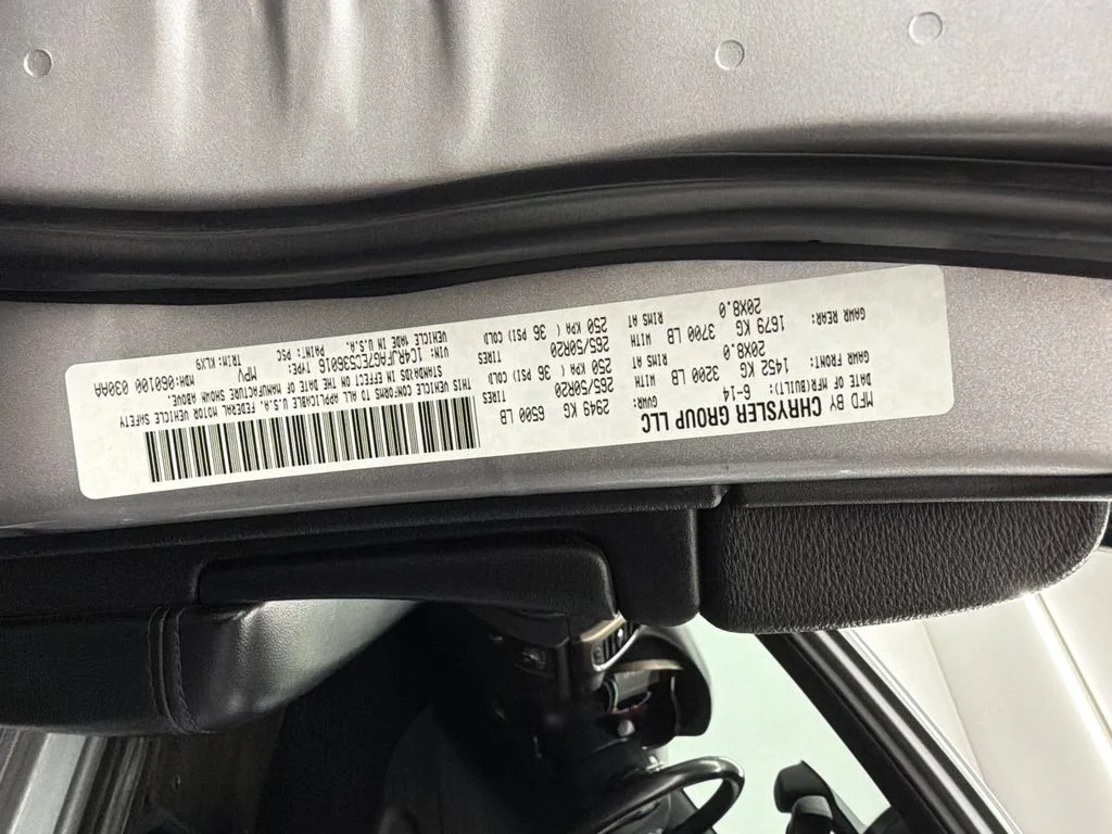 Used 2014 Billet Silver Metallic Clearcoat Jeep Altitude image 25