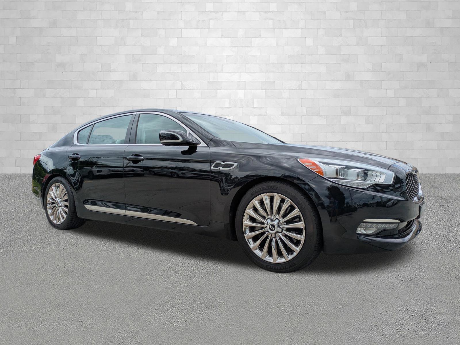 2015 Kia K900 Luxury's photo