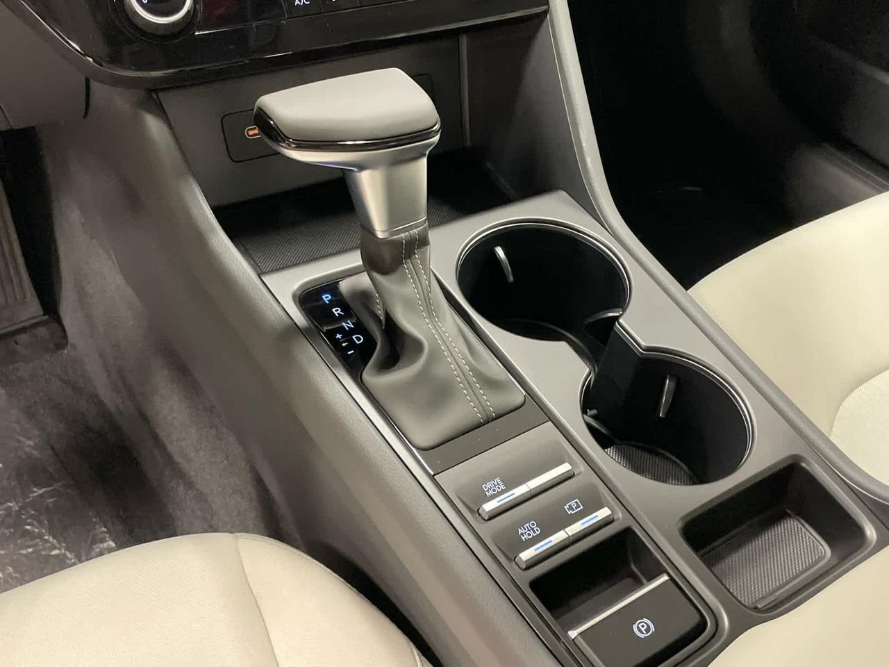 New 2026 Serenity White Hyundai SE image 33
