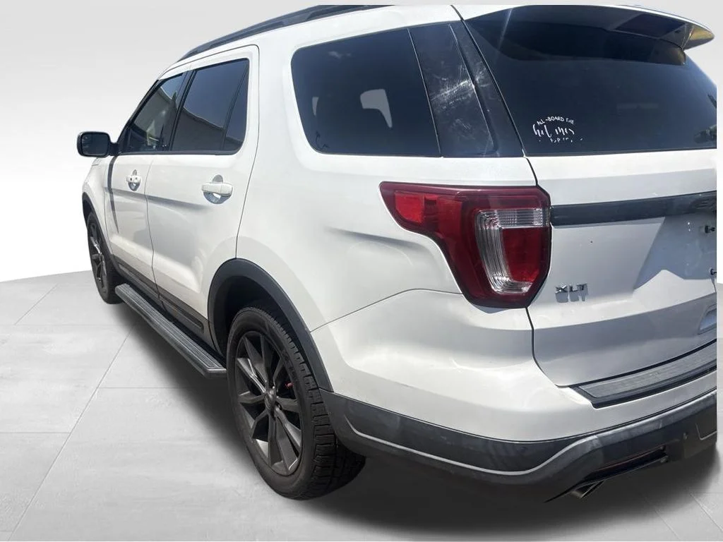 Used 2018 White Ford XLT image 17
