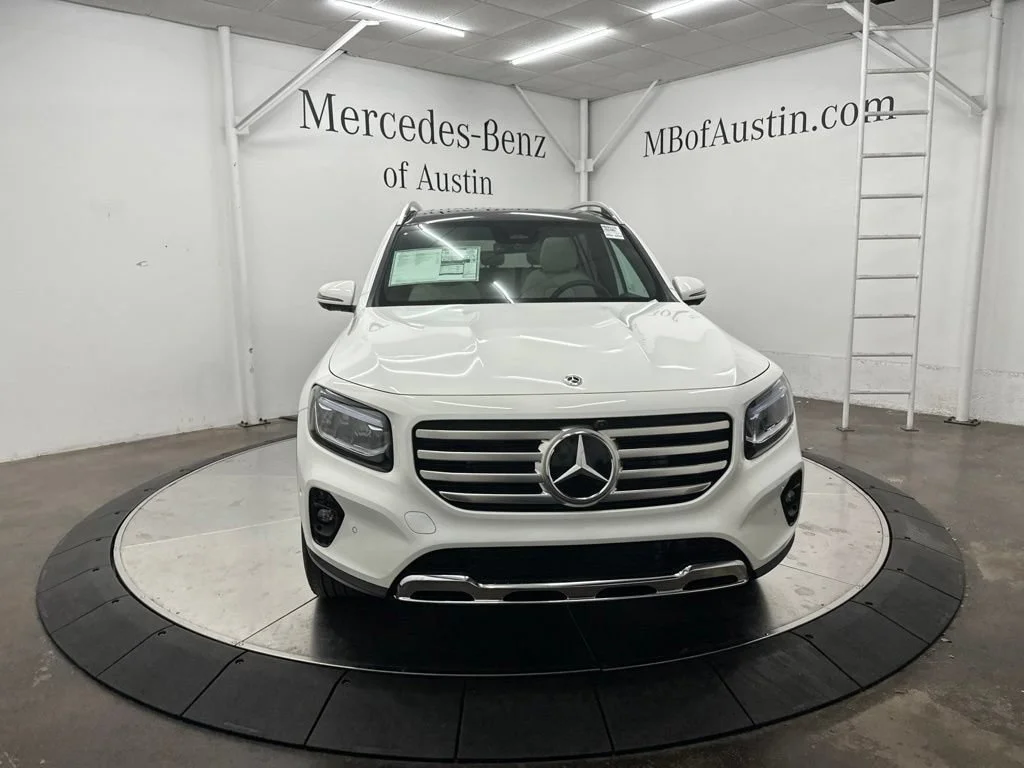 New 2026 White Mercedes-Benz GLB 250 image 2