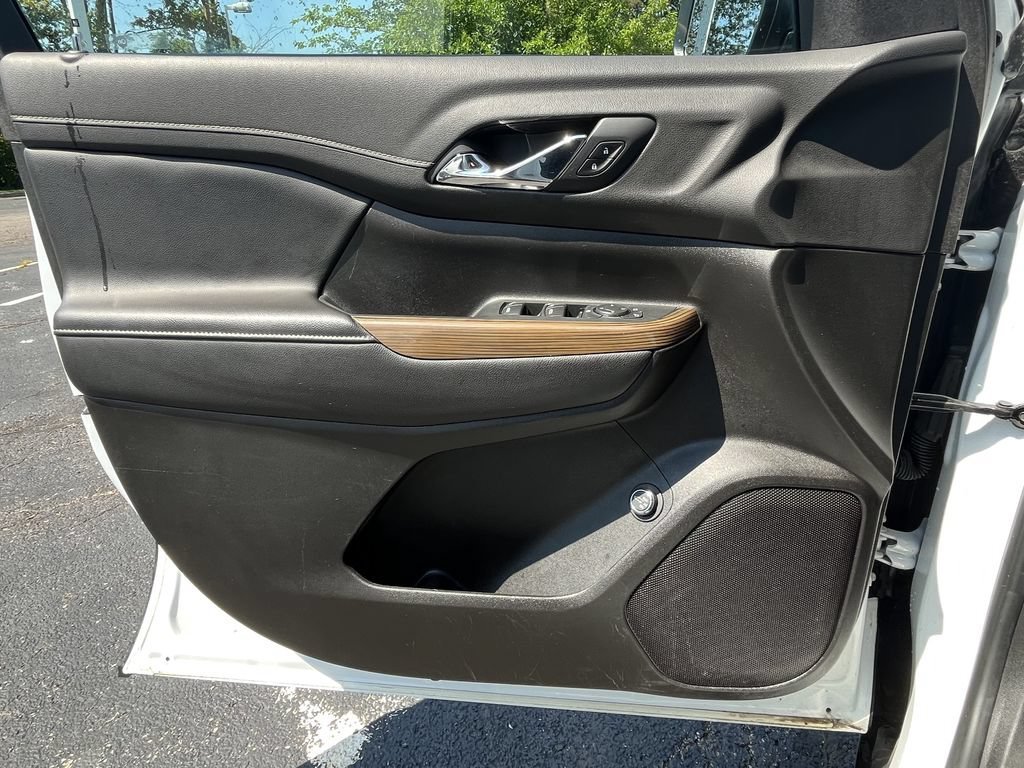 2021 GMC Acadia SLE - Photo 8