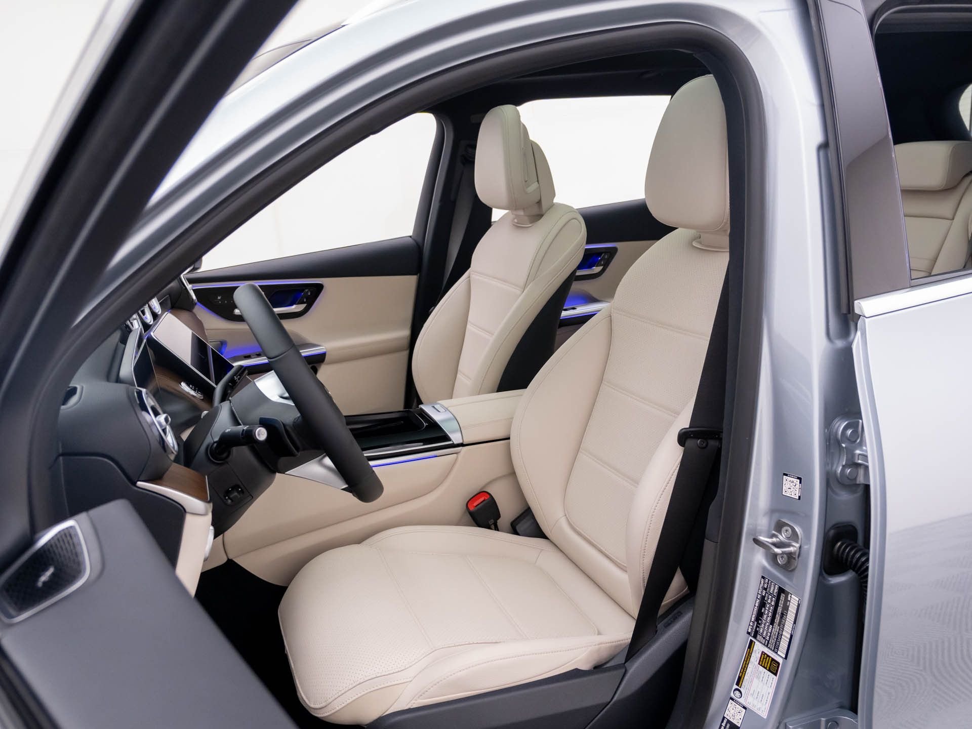 New 2026 Silver Mercedes-Benz GLC 300 image 17