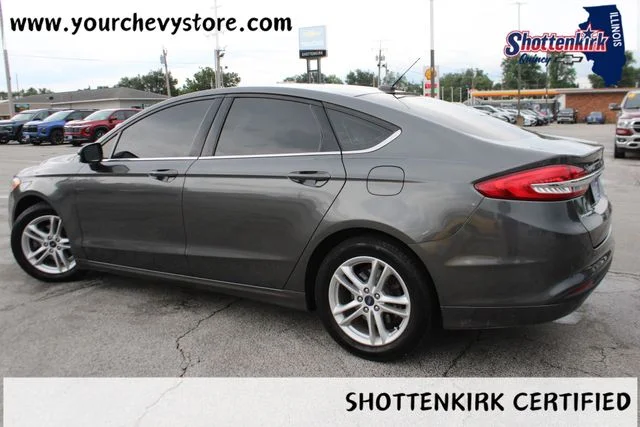 Used 2018 Gray Ford SE image 3