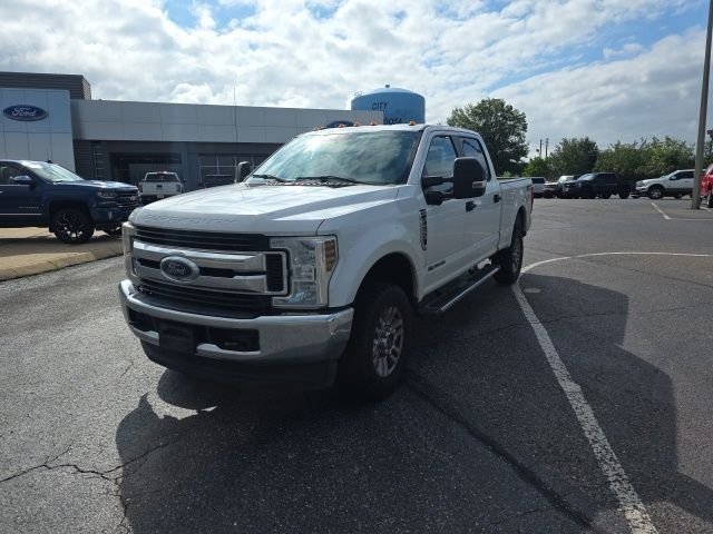 Used 2019 White Ford XL image 7