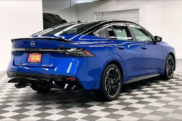 New 2026 Bluestone Pearl/Super Blk Nissan SR image 16