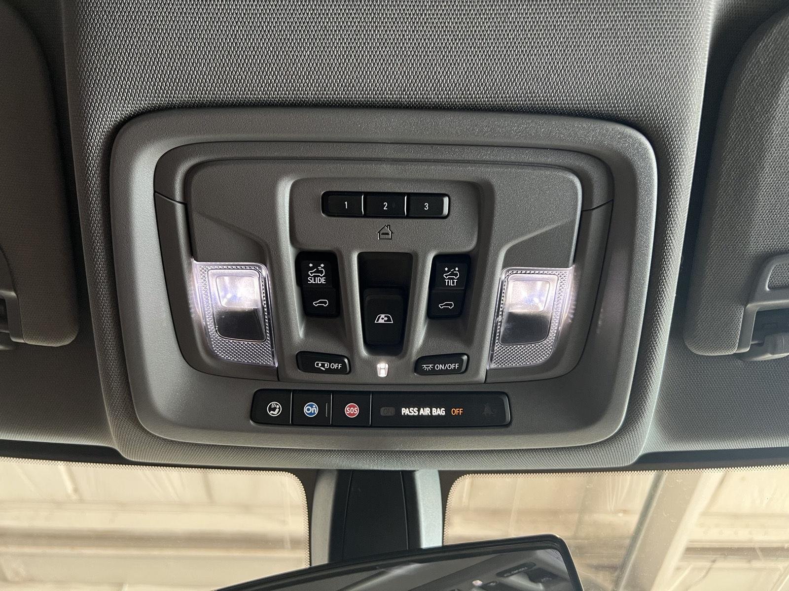 Used 2021 Northsky Blue Metallic Chevrolet RST image 19