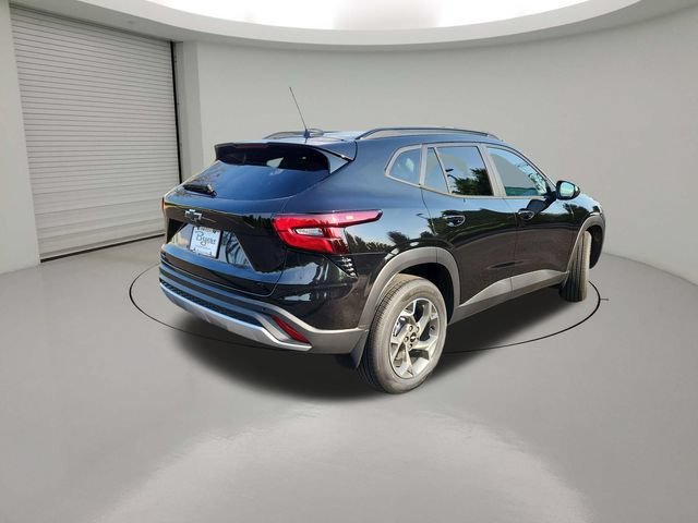 2026 Chevrolet Trax LT - Photo 7