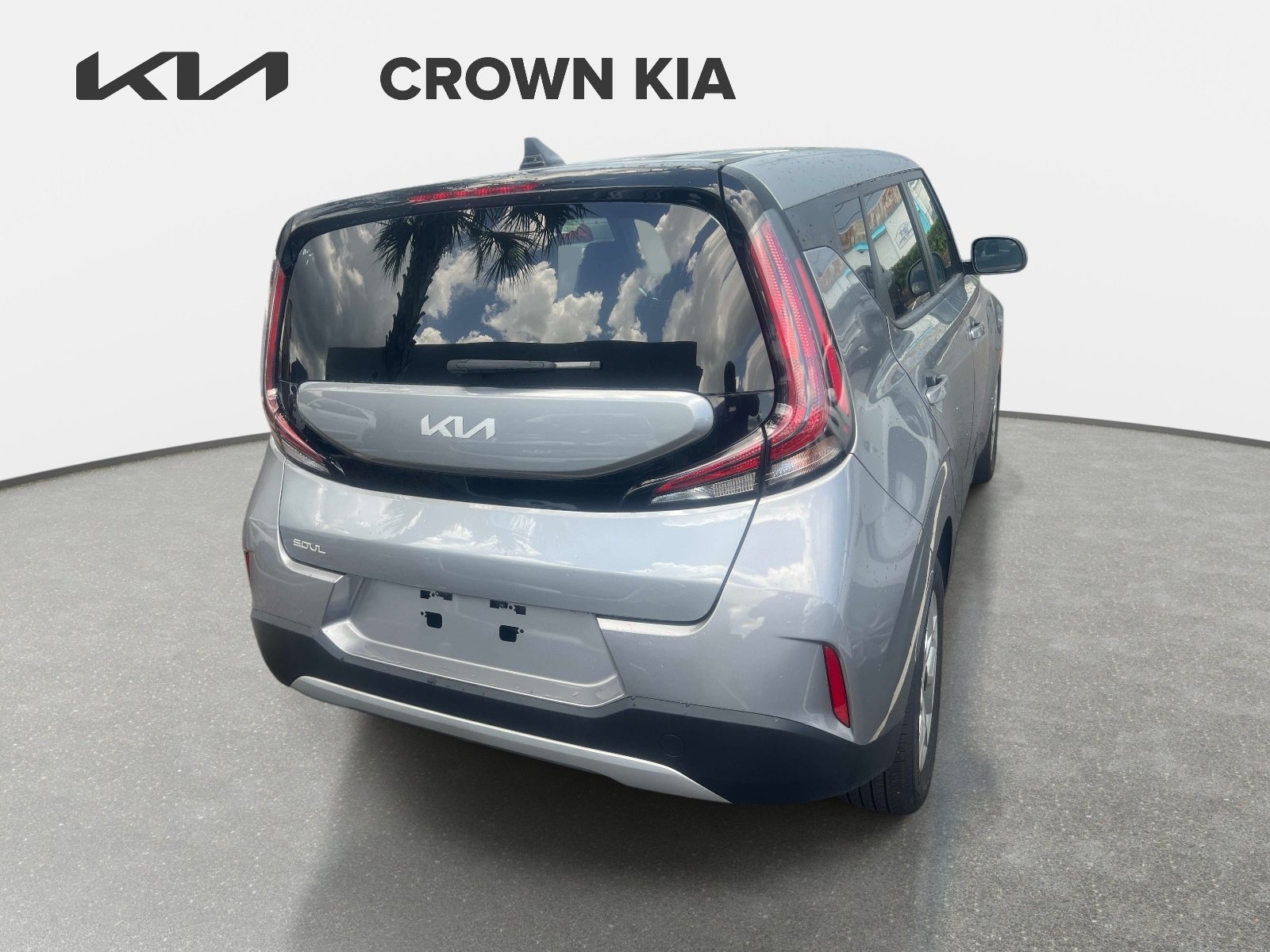 Used 2025 Gray Kia LX image 6