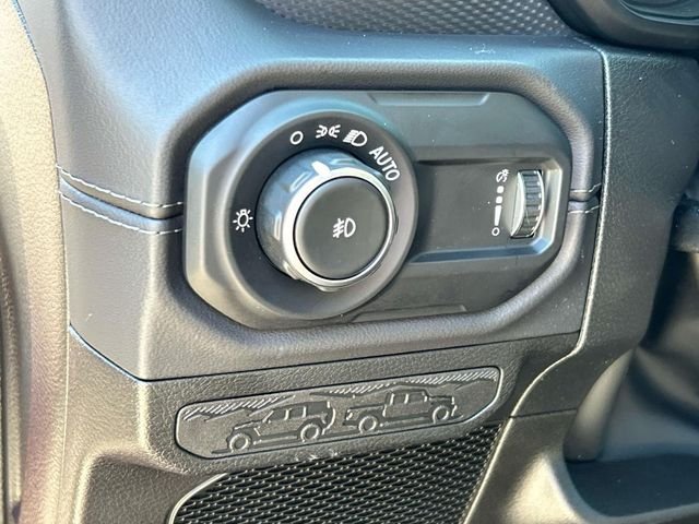 Certified Used 2024  Jeep Rubicon X image 28
