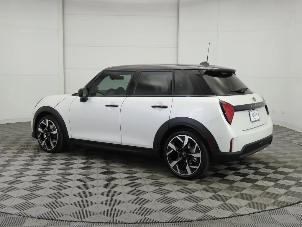 Used 2026 Nanuq White Metallic MINI Signature Plus image 8