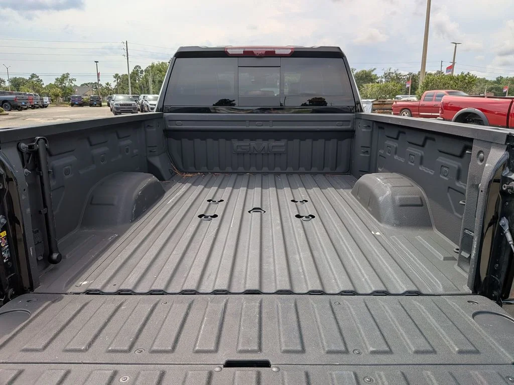 Used 2025 Black GMC Denali Ultimate image 26