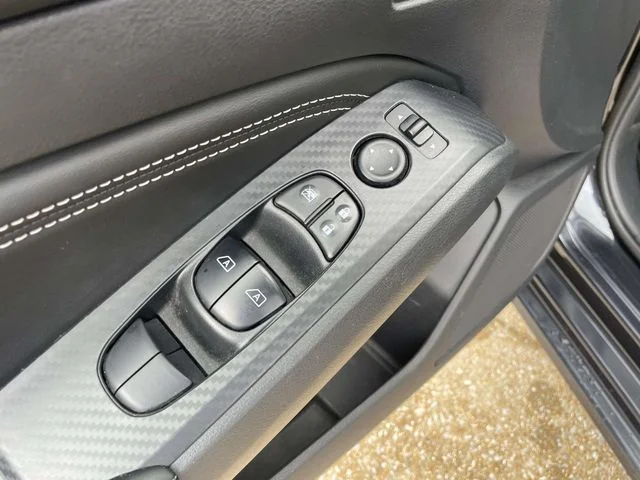 Used 2019 Blue Nissan 2.5 Platinum image 12