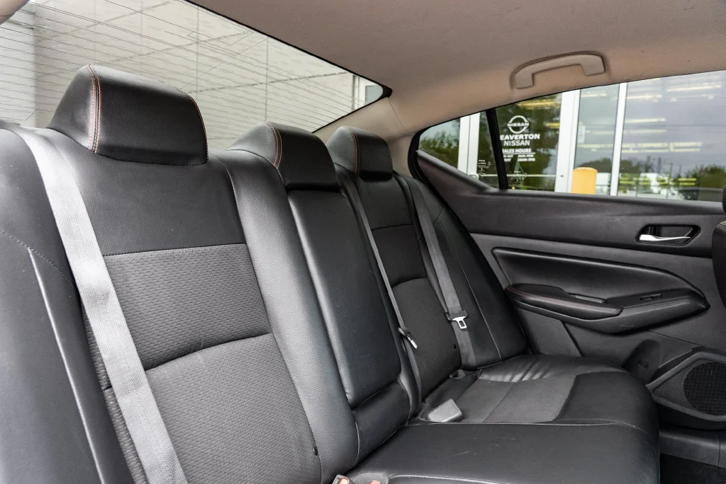 Used 2020 Black Nissan 2.5 SR image 25