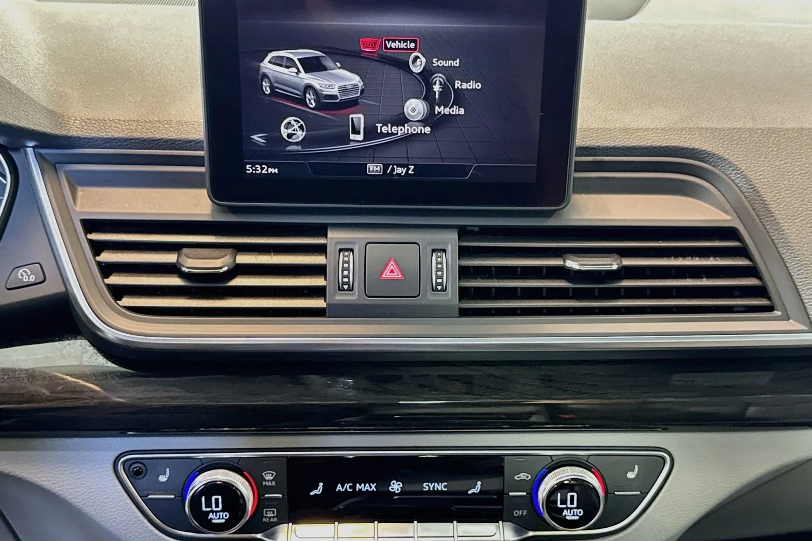 Used 2019 Silver Audi Premium image 17