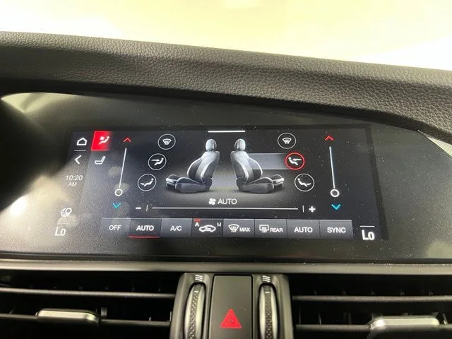 2026 Alfa Romeo Giulia Base - Photo 33