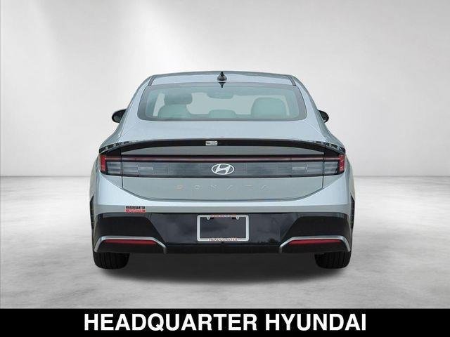 New 2026 Silver Hyundai SEL Sport image 5
