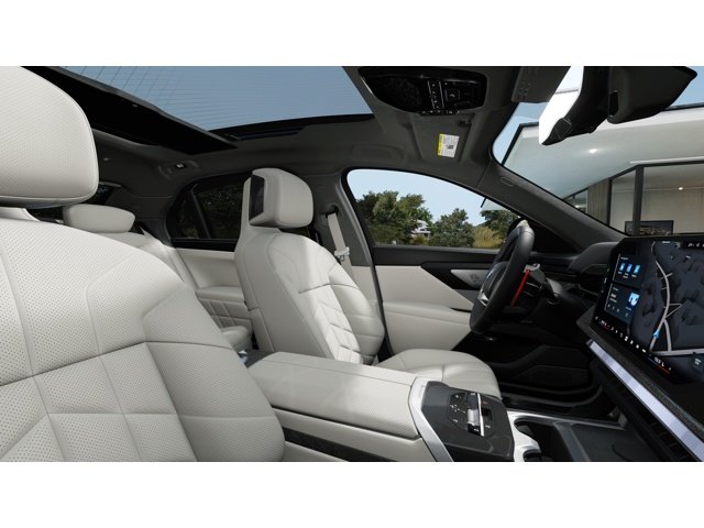 New 2027 Black Sapphire Metallic BMW 740 image 9