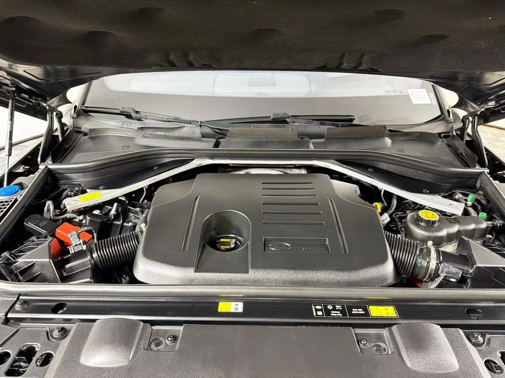 Used 2023 Black Land Rover SE image 32