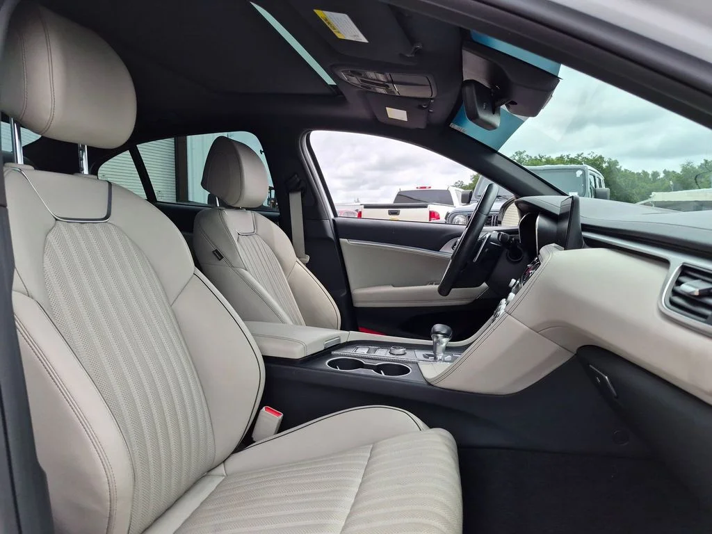 Used 2023 White Genesis 2.0T image 31