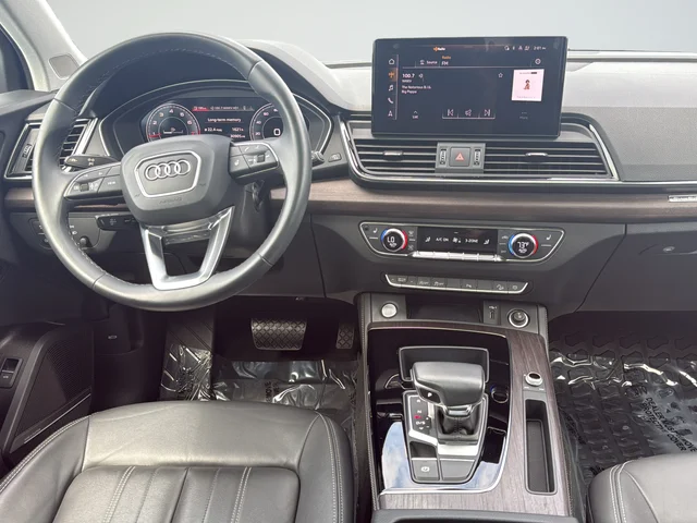 Used 2021 White Audi 45 Premium Plus image 11