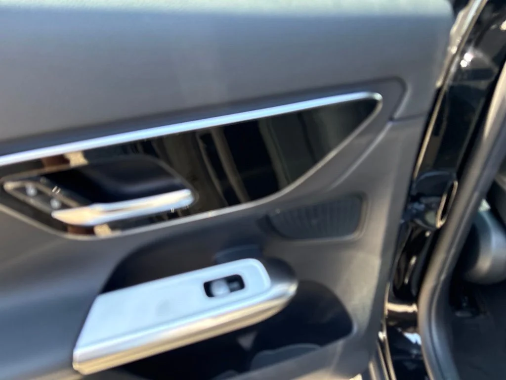 New 2027 Obsidian Black Metallic Mercedes-Benz GLC 300 image 54