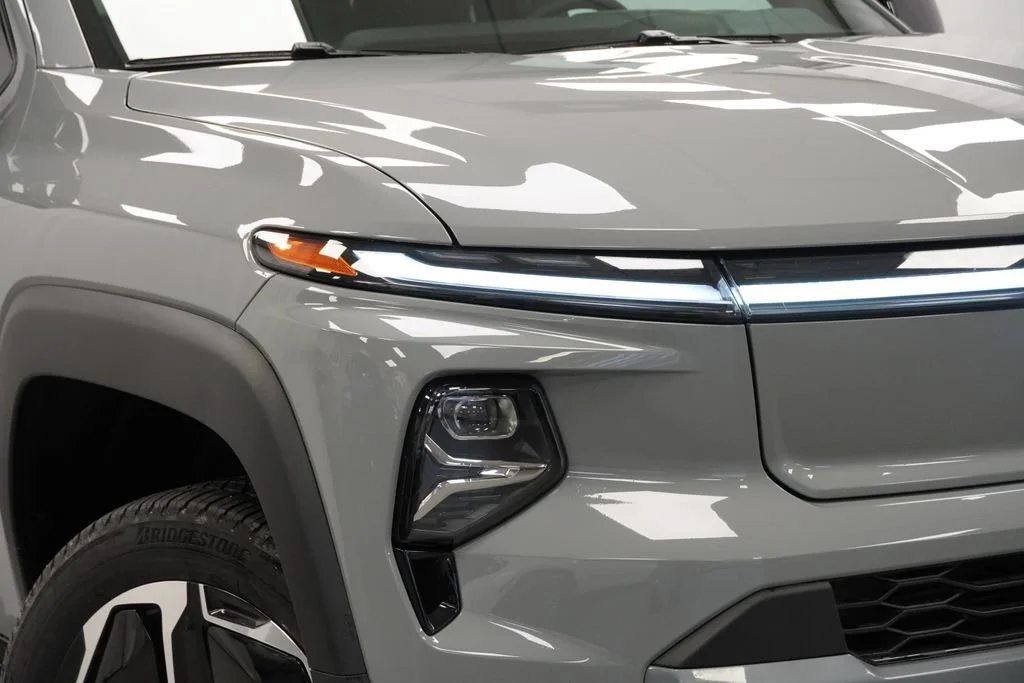 New 2026 Slate Gray Metallic Chevrolet LT - Max Range image 29