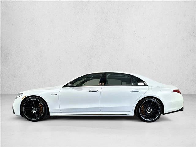 New 2026 MANUFAKTUR Moonlight White Magno Mercedes-Benz AMG® S 63 E image 38