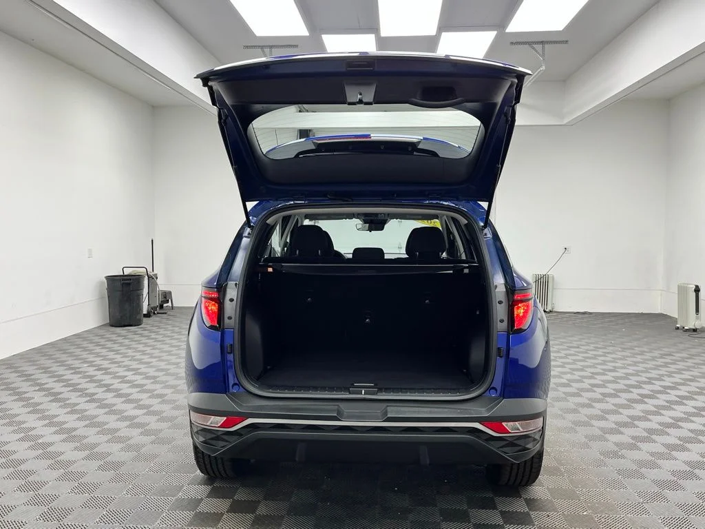 Used 2023 Blue Hyundai SE image 10