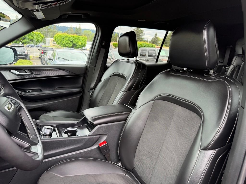 Used 2025 Black Jeep Altitude X image 14