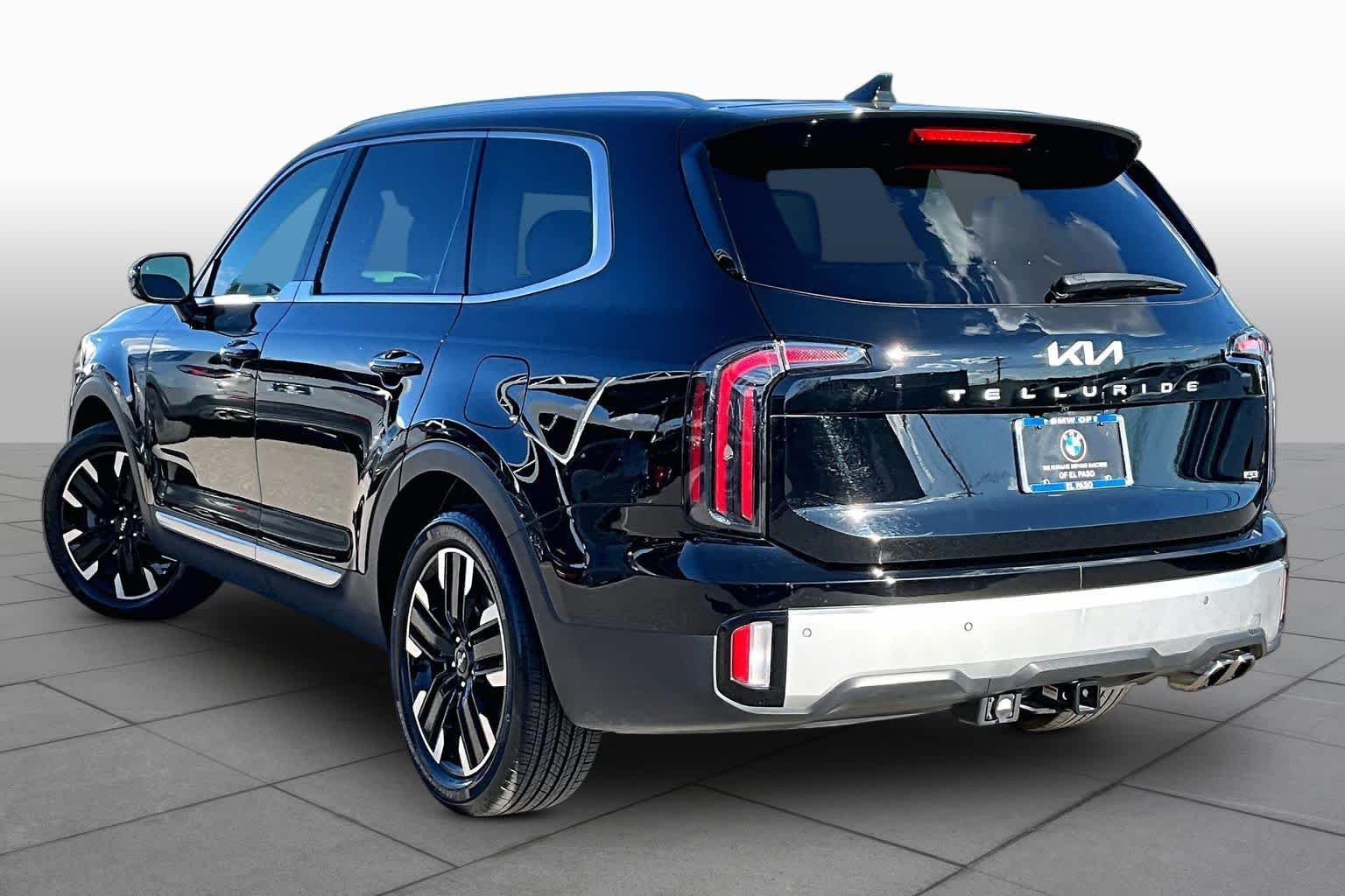 Used 2024 Ebony Black Kia SX image 11