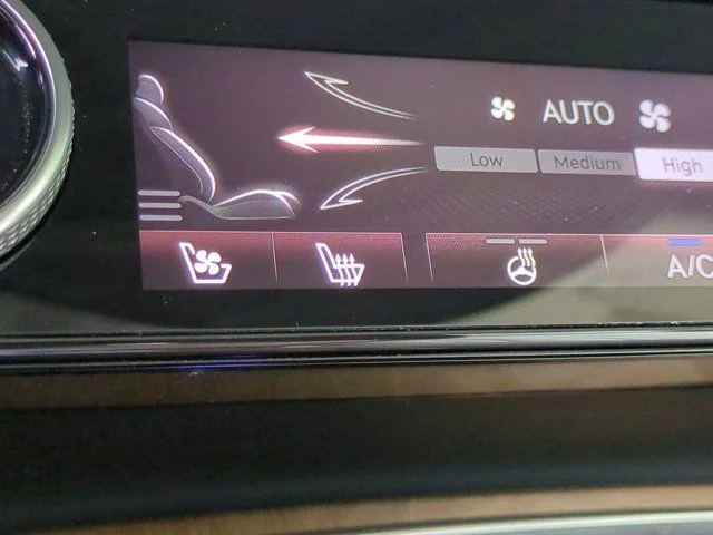 Used 2021 Silver Genesis 2.5T image 21