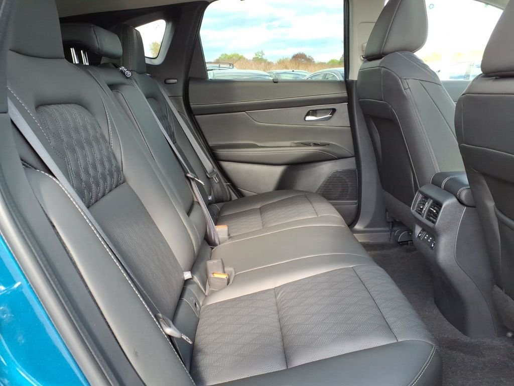 New 2026 Aurora Blue Pearl Metallic Nissan Platinum image 10