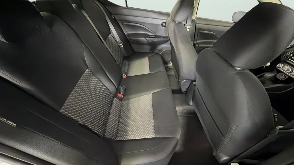 Used 2024  Nissan S image 25
