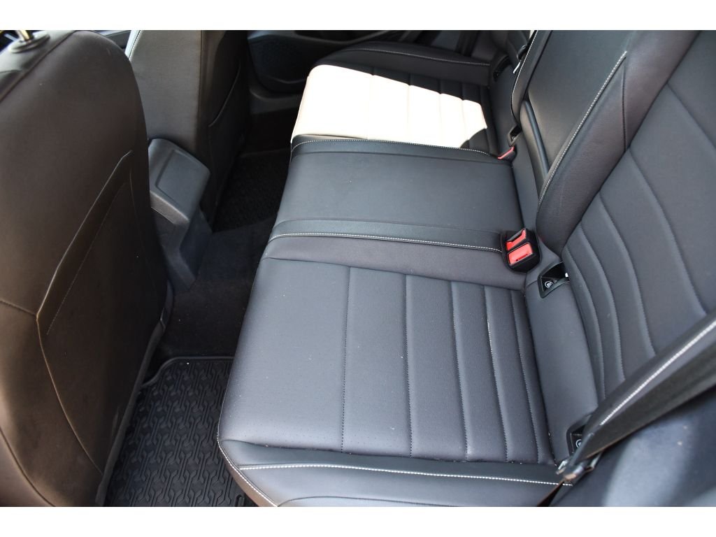 Used 2023 Opal White Pearl Volkswagen SE image 16
