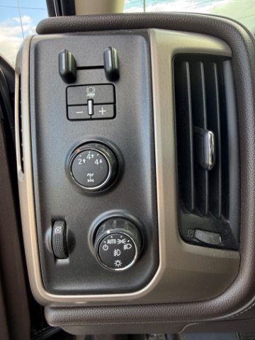 Used 2016 Iridium Metallic GMC Denali image 22
