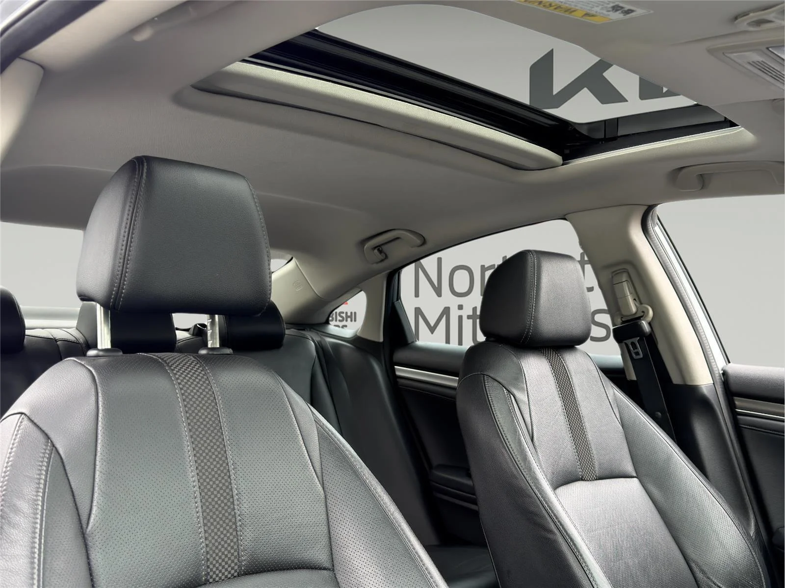 Used 2019 Lunar Silver Metallic Honda EX-L image 27