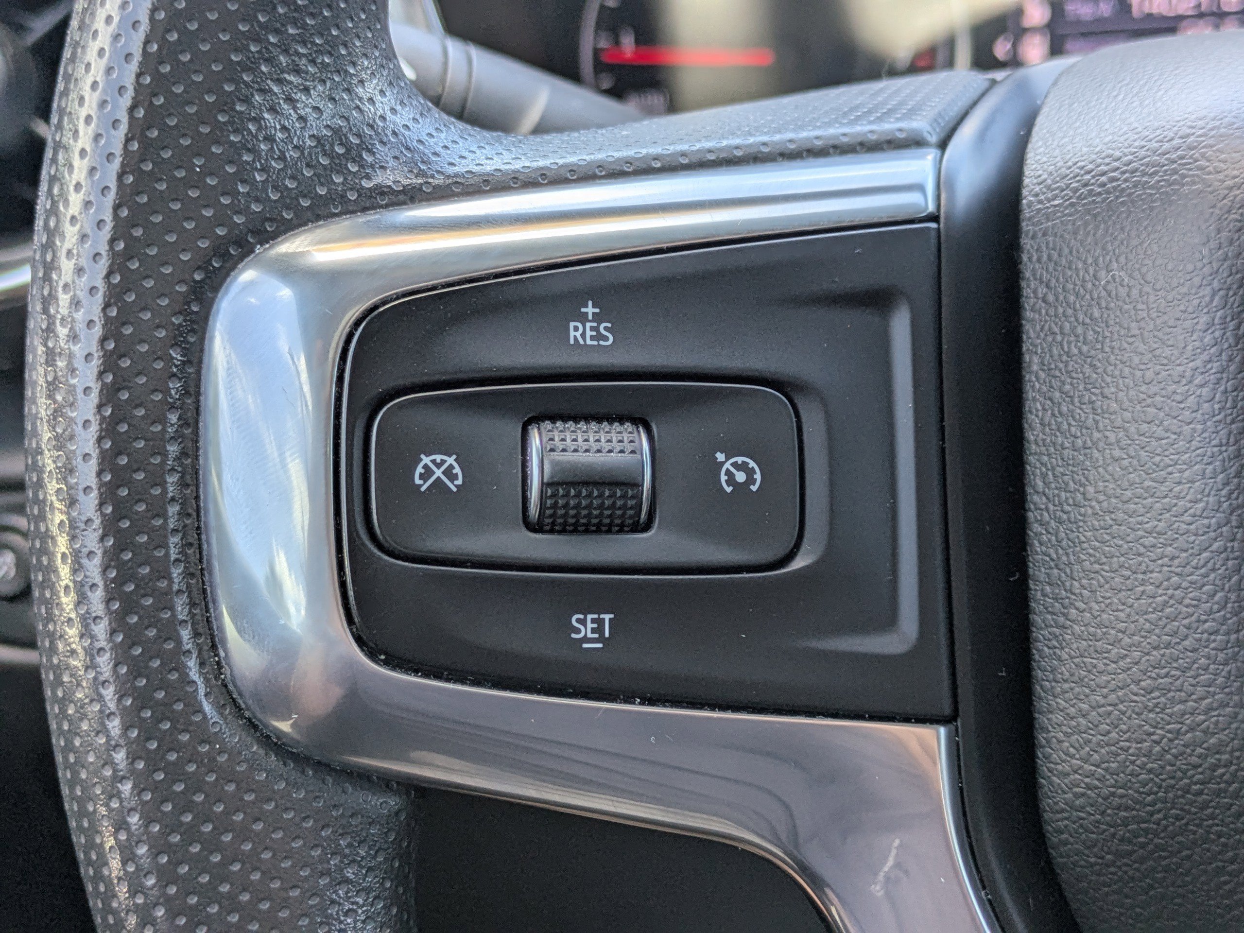 Used 2021 Pewter Metallic Chevrolet LT image 22