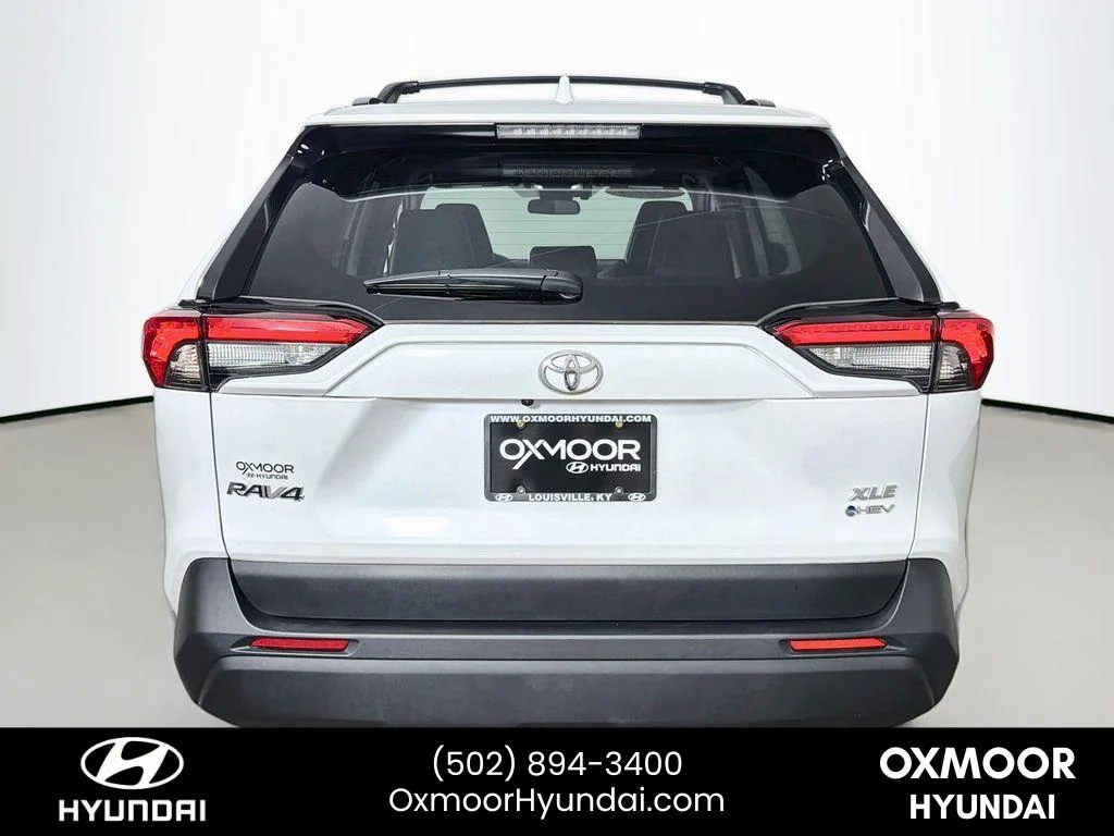 Used 2025 Wind Chill Pearl Toyota Hybrid XLE Premium image 6