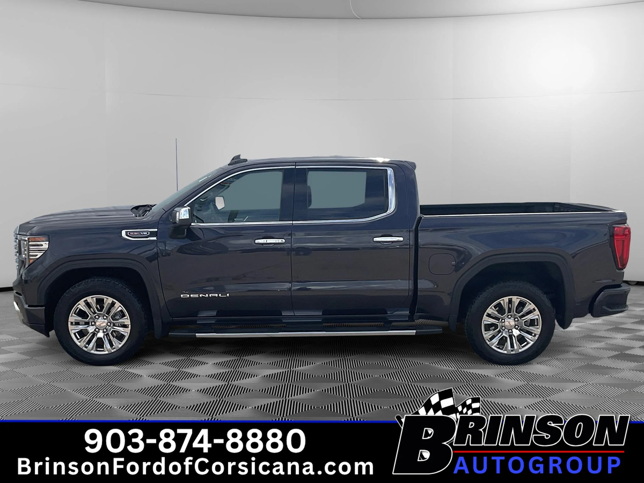 Used 2025 Titanium Rush Metallic GMC Denali image 4