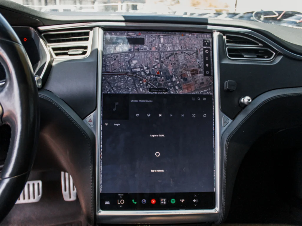 Used 2018 Solid Black Tesla P100D image 15