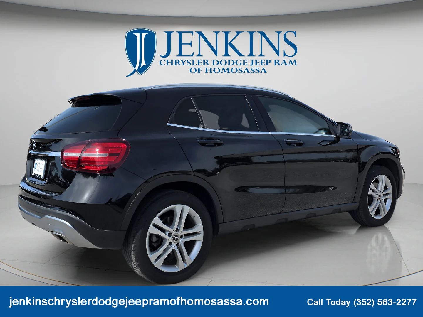 Used 2020 Cosmos Black Metallic Mercedes-Benz GLA 250 image 4